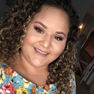 Meet your Posher, Adriana